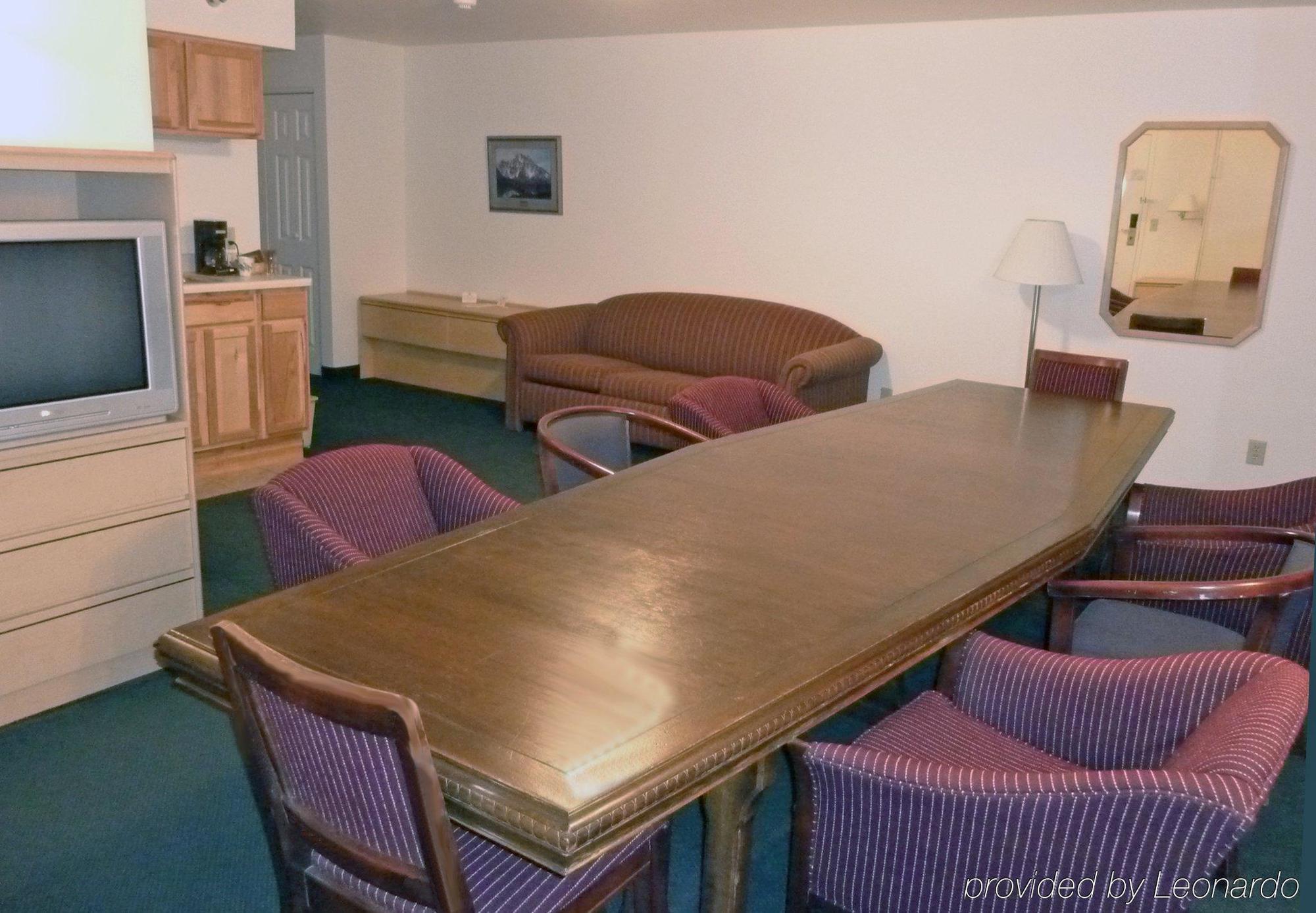 Inn At Lander, Travelodge By Wyndham Room photo