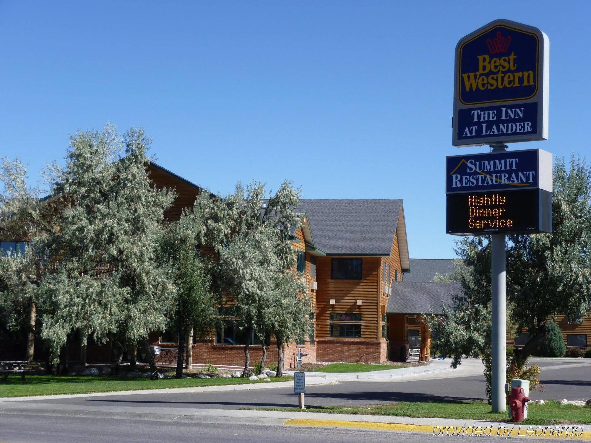 Inn At Lander, Travelodge By Wyndham Exterior photo