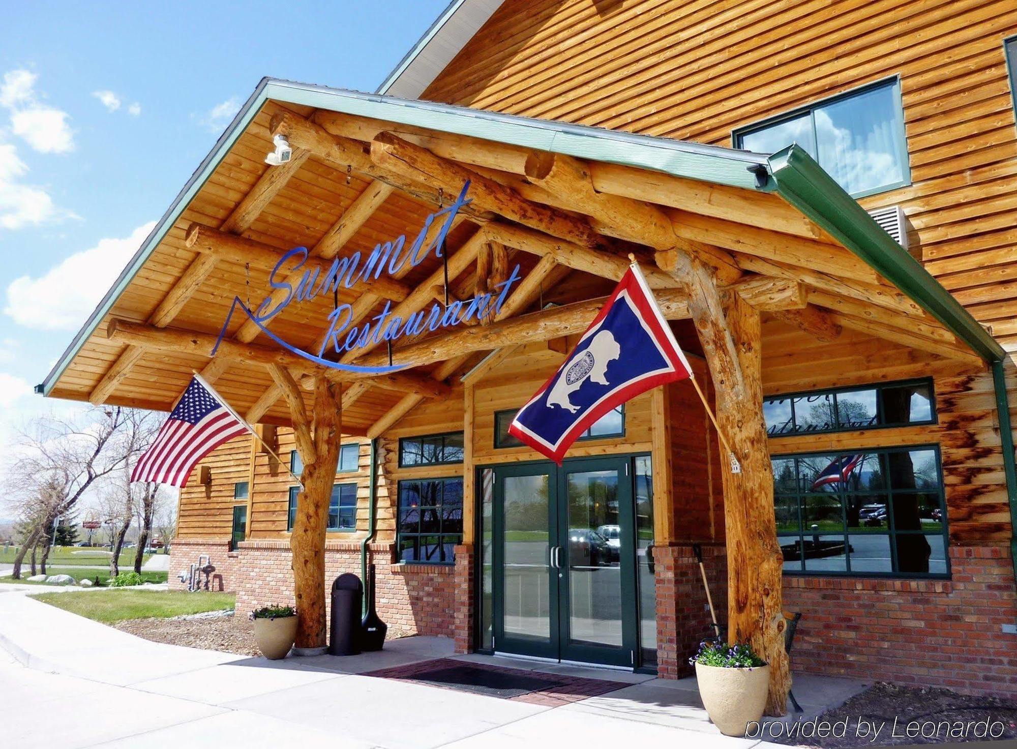 Inn At Lander, Travelodge By Wyndham Exterior photo